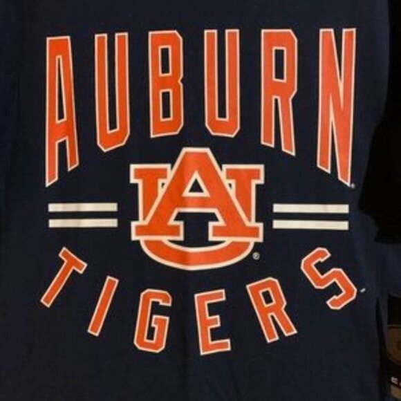 Auburn Tigers AU University Men’s Logo T-Shirt size L NCAA Colosseum New - Picture 3 of 7